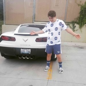 Meet your Posher, Isaiah